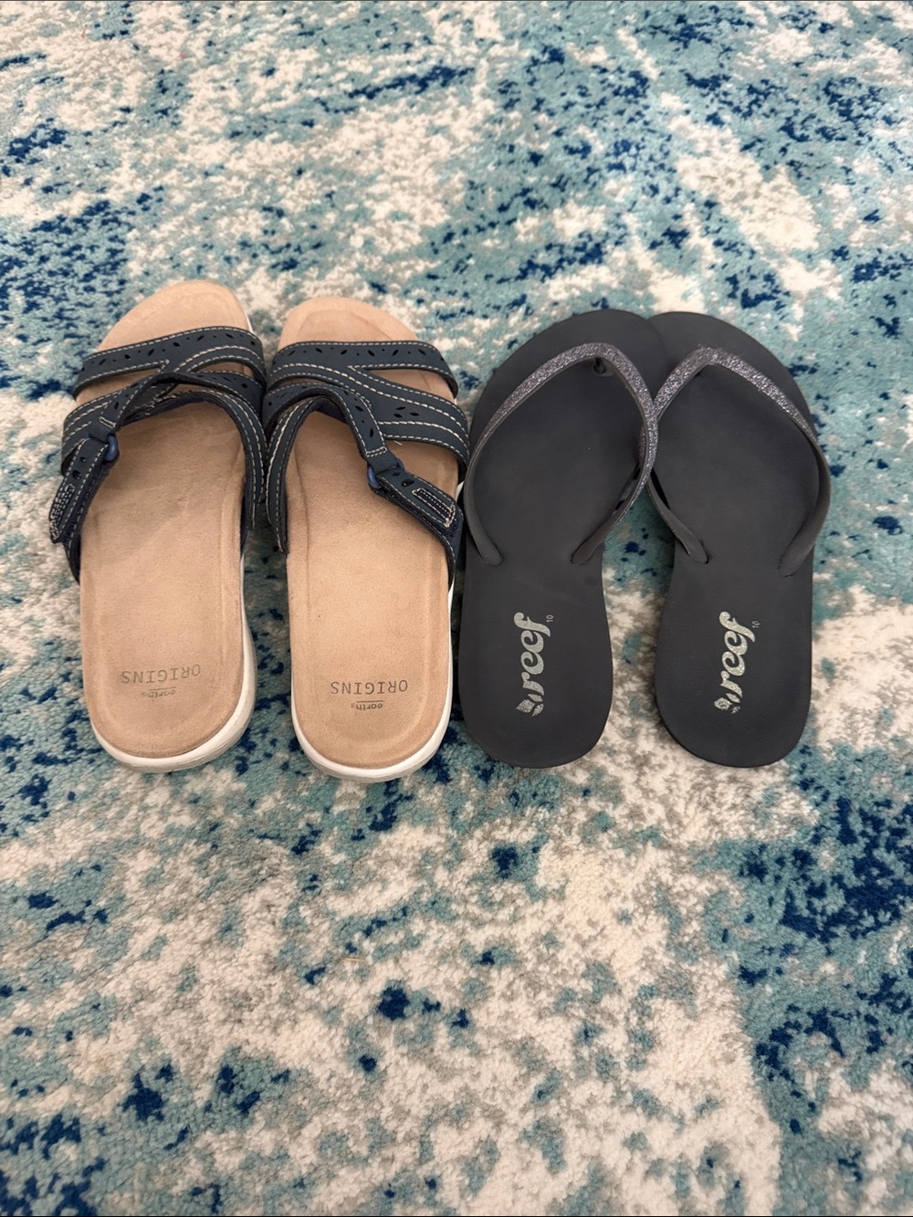 Earth Origins Women's Navy and Tan Slide Sandals with Black Glitter Flip Flops